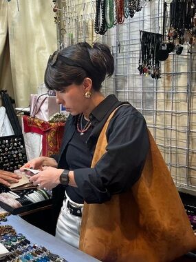 Meet your Posher, Monica